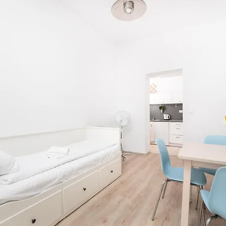 Enchanting Nest With Separate Kitchen - Kazimierz By Upstairs Lägenhet